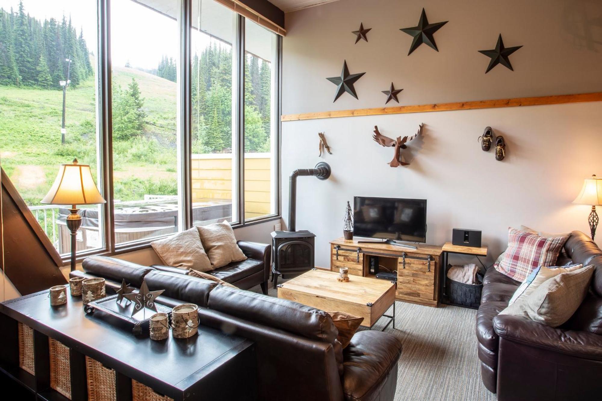 The Pinnacles Suites & Townhomes Silver Star Exteriör bild